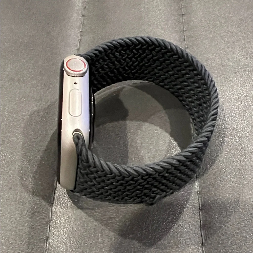 Apple Watch 41mm Series 7 LTE Cellular GPS with Midnight Braided Solo Loop Band